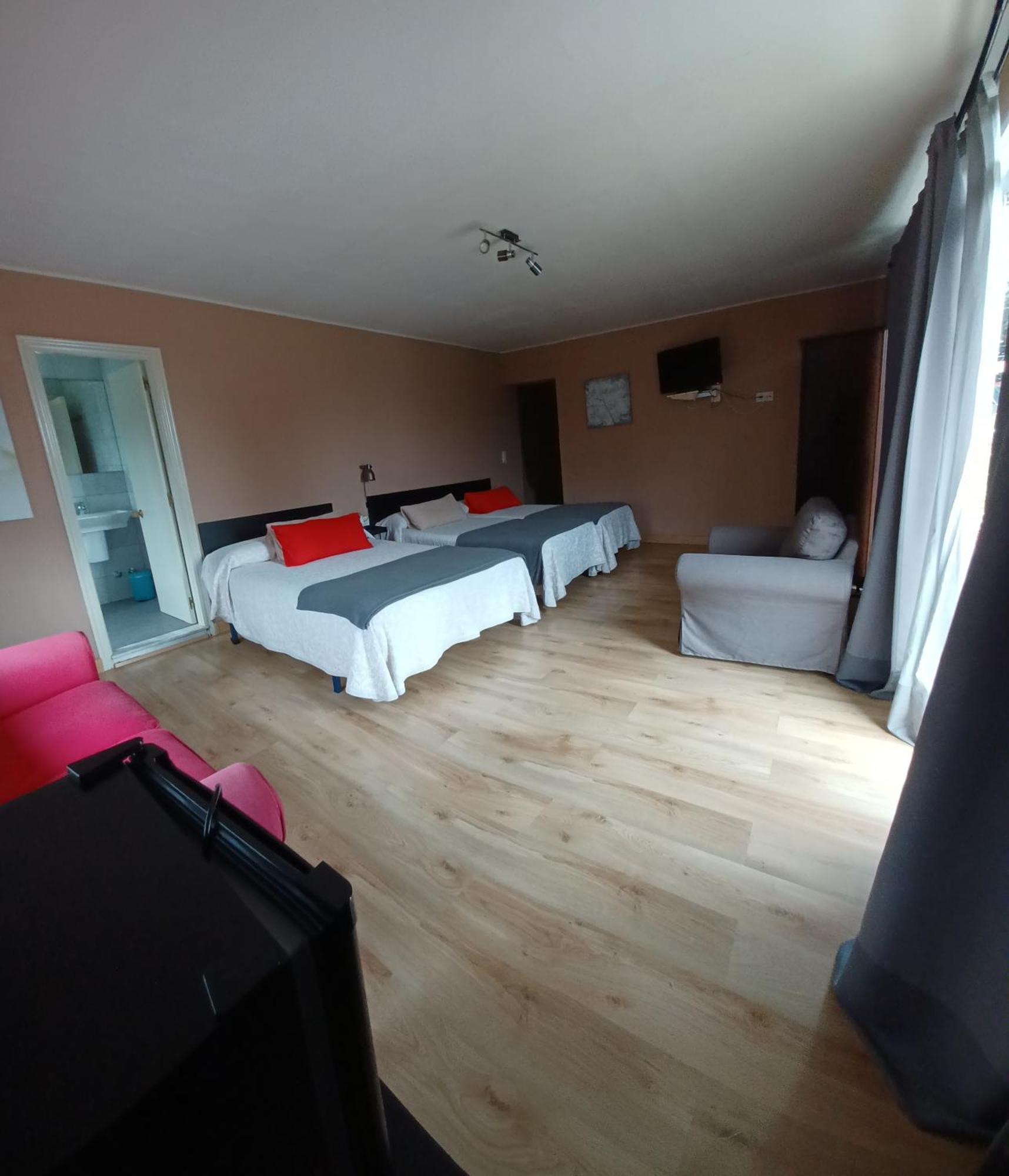 Hotel Sebrenu Sebreño Δωμάτιο φωτογραφία